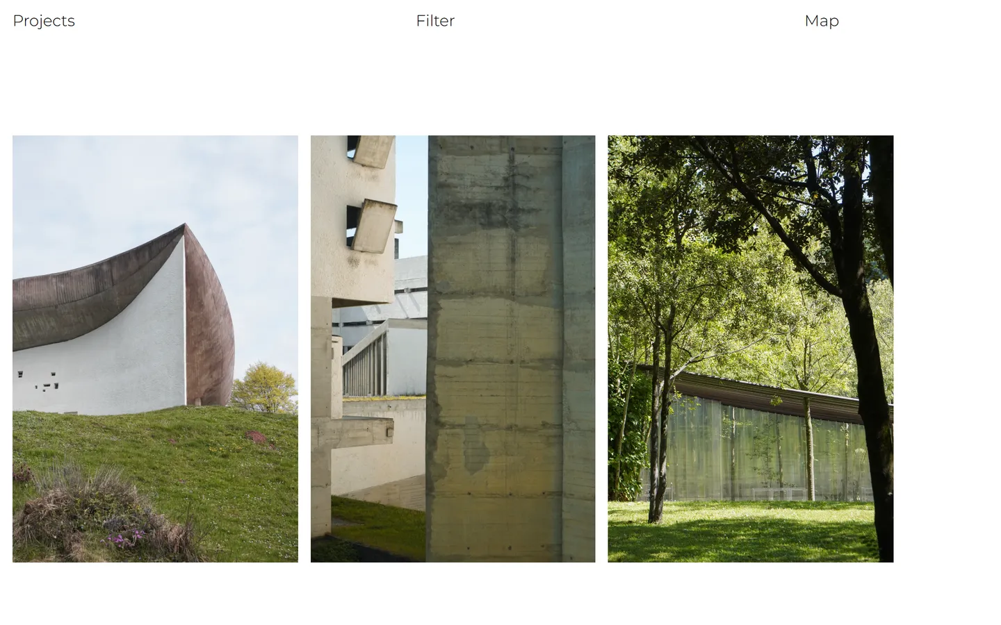 Vista de fotos de fre.flier: tres fotos verticales de Ronchamp, La Tourette y Les Cols en fila sobre fondo blanco.